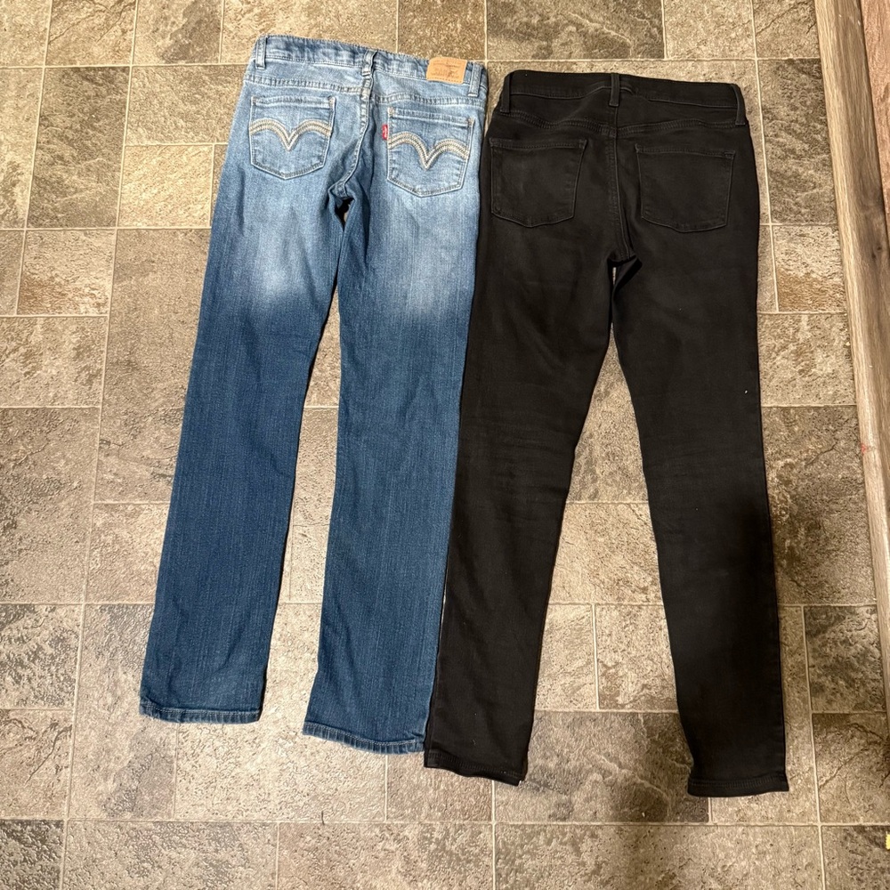 Old Navy Women's Blue and Black Skinny Jeans - Picture 10 of 11